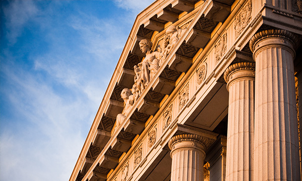 Strengthen board and volunteer relationships image